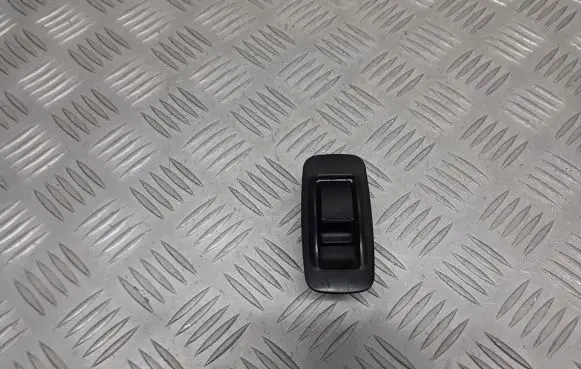 Toyota Corolla Verso E121 Electric window control switch 84801-0F030