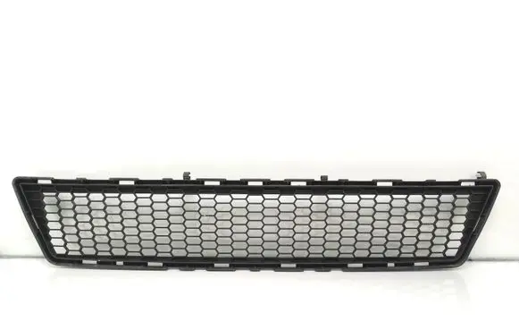 Toyota Verso Front bumper lower grill 531120F040