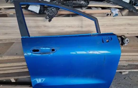 Ford Puma Front door