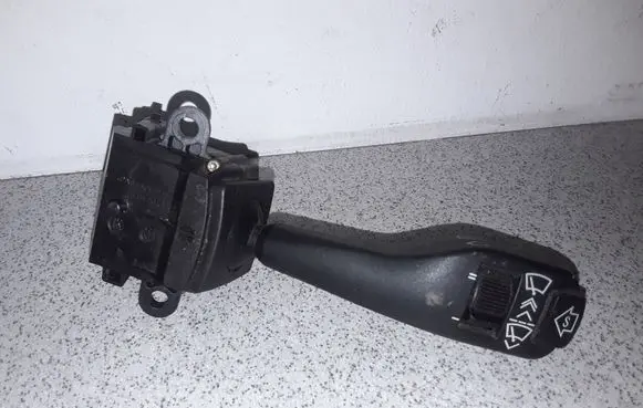 BMW 5 E39 Wiper control stalk 8375408