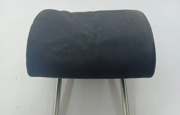Volkswagen PASSAT B6 Rear seat headrest 