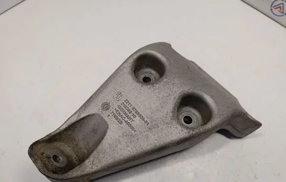 BMW 2 F22 F23 Engine mounting bracket 22116788609