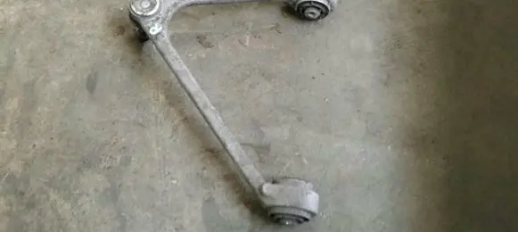 Jaguar S-Type Front lower control arm/wishbone XR85601