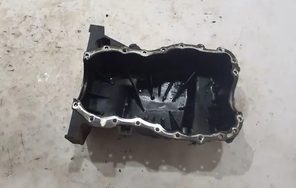 Oil sump