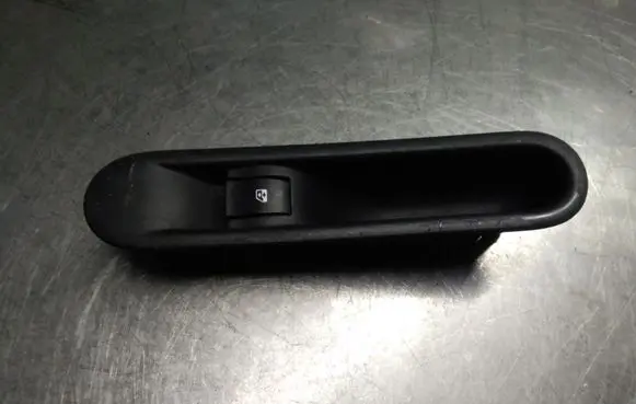 Renault Espace - Grand espace IV Electric window control switch 8200327947