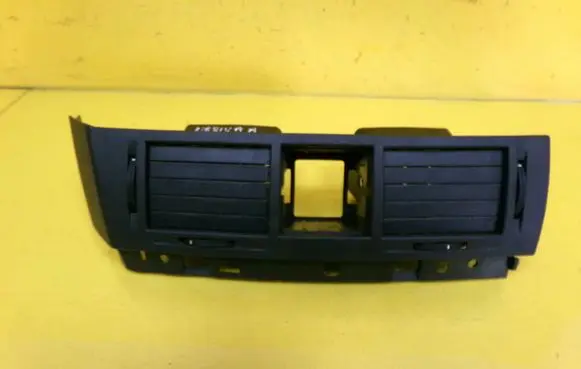 Opel Meriva A Dash center air vent grill 464652911