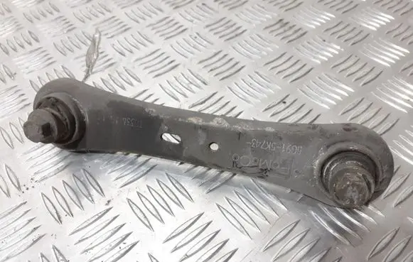 Rear control arm