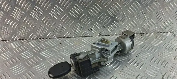 Ford C-MAX I Ignition lock 3M513F880AC