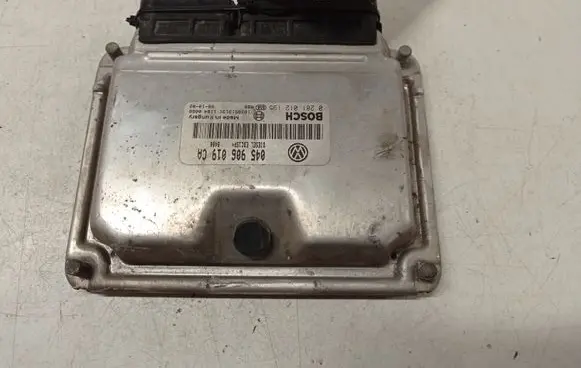 Volkswagen Polo IV 9N3 Engine control unit/module 045906019CA 0281013195
