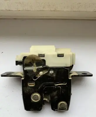 Renault Megane II Tailgate/trunk/boot lock/catch/latch
