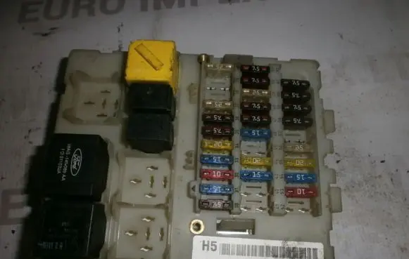 Ford Focus Fuse box set 518701002