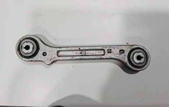 Maserati Levante Rear upper control arm/wishbone 6700320160 06700320160