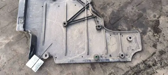 Citroen C4 X Engine splash shield/under tray 9842680180