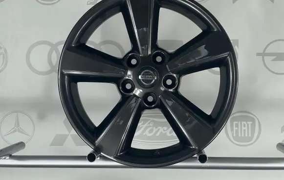 Nissan Qashqai R17 alloy rim 