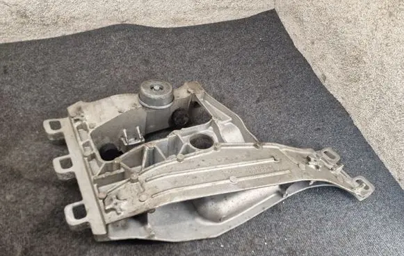 Land Rover Range Rover Velar Gearbox mounting bracket HX735060DD HX735060