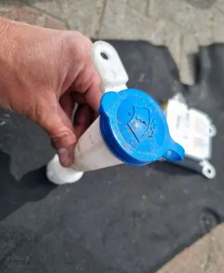 Toyota Auris E180 Window washer liquid tank fill tube WLEW