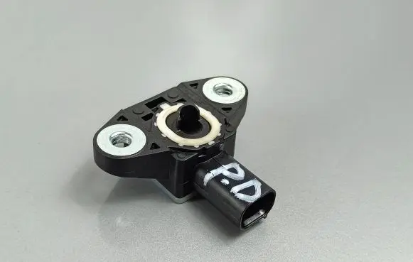 Jeep Cherokee Airbag deployment crash/impact sensor P56038976AA