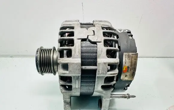 Volkswagen PASSAT CC Generator/alternator 0125811028