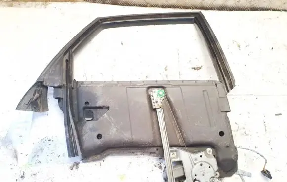 Audi 80 90 B3 Rear door window/glass frame 