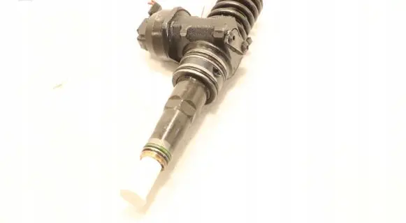 Volkswagen Jetta V Fuel injector 0414720215