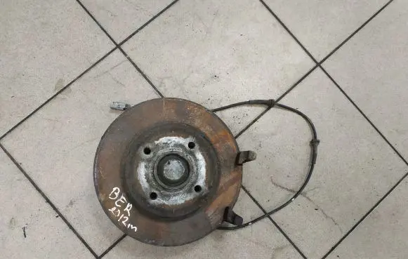 Citroen Berlingo Rear wheel hub