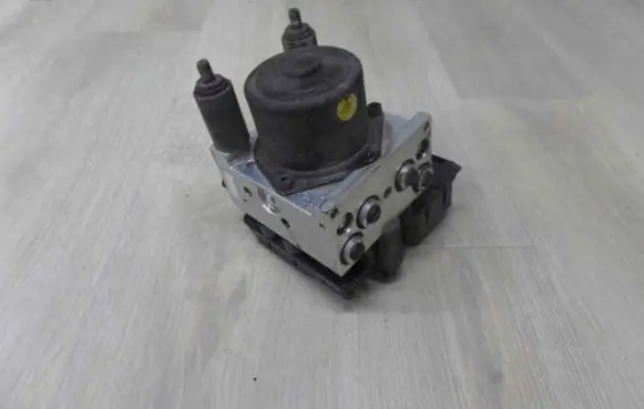 Isuzu N Series ABS Pump 438-0870 44528 898000570