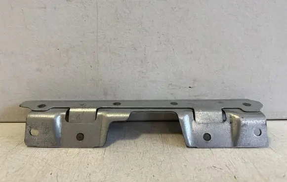 Audi Q7 4M Other body part 4M0810660
