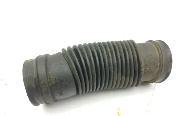 Air intake hose/pipe