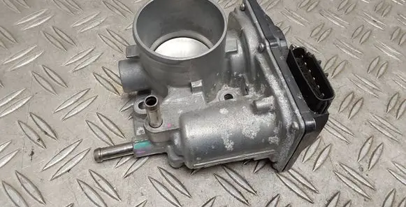 Toyota Yaris Throttle valve 220300Y110 00540 9J17