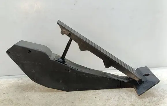 BMW 3 E90 E91 Accelerator throttle pedal 6766930 25916010