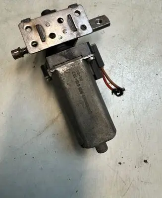 Porsche Cayenne (9PA) Seat adjustment motor 0390203221