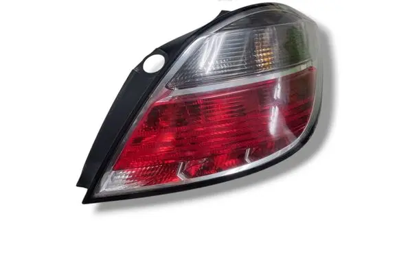 Opel Astra H Rear/tail lights 13222325