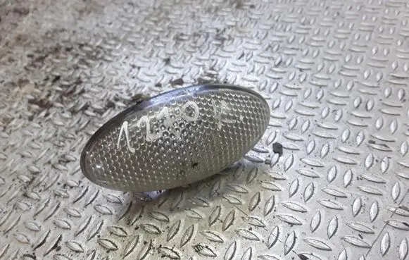 Peugeot 307 Front fender indicator light