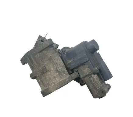 Volkswagen Caddy EGR valve 03G129637A