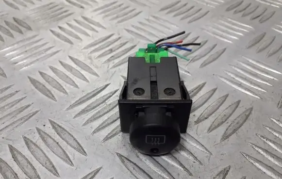 Suzuki Liana Windscreen/window heater switch