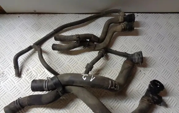 Skoda Yeti (5L) Engine coolant pipe/hose