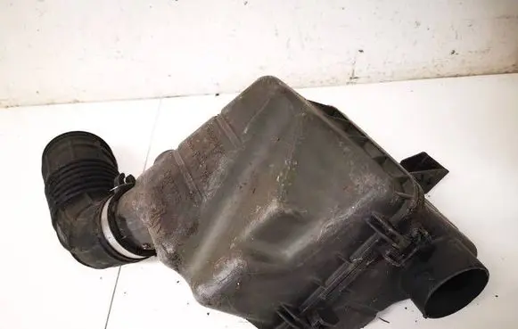 Suzuki Liana Air filter box 54ga01 54g-a01