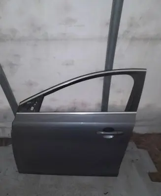 Volvo V40 Front door