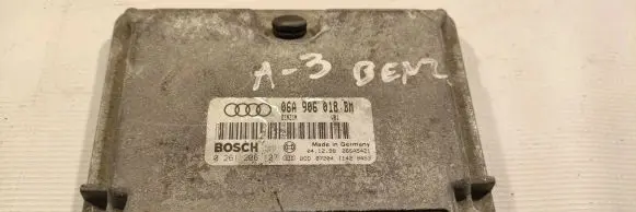 Audi A3 S3 8L Engine control unit/module 06A906018BM 0261206127 26SA541