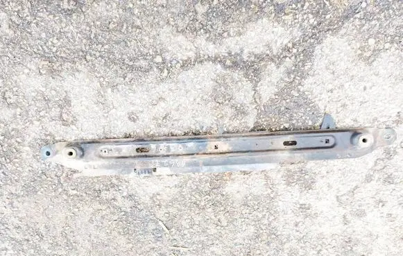 Radiator mount bracket