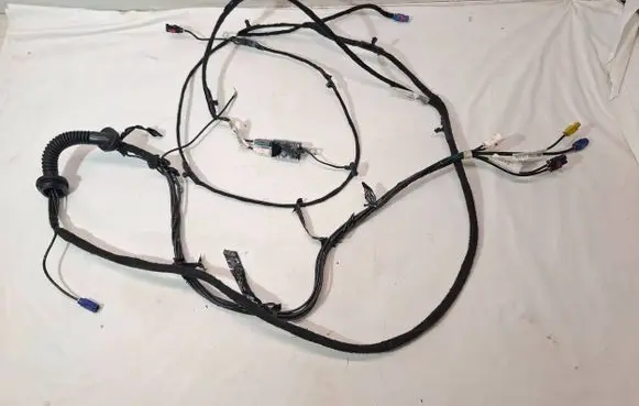 Tesla Model 3 Tailgate/trunk wiring harness 1004429 80100035