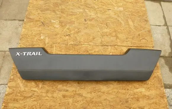 Nissan X-Trail T31 Tailgate trim 90901JG00A