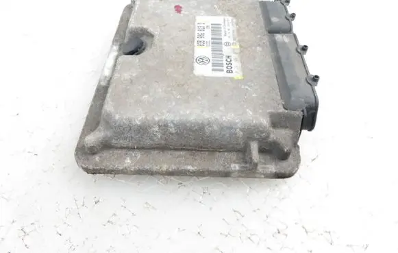 Volkswagen Polo III 6N 6N2 6NF Engine control unit/module 0281001679 038906013D