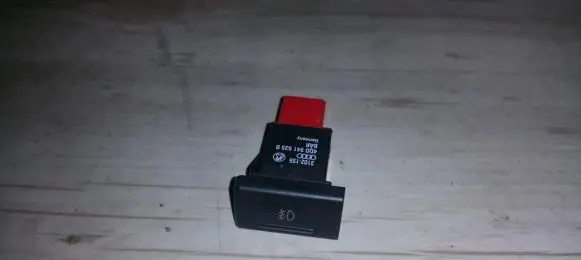 Fog light switch