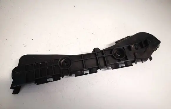 Rear bumper mounting bracket