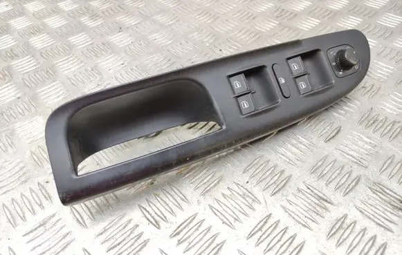 Volkswagen PASSAT B6 Electric window control switch 3C1867171B