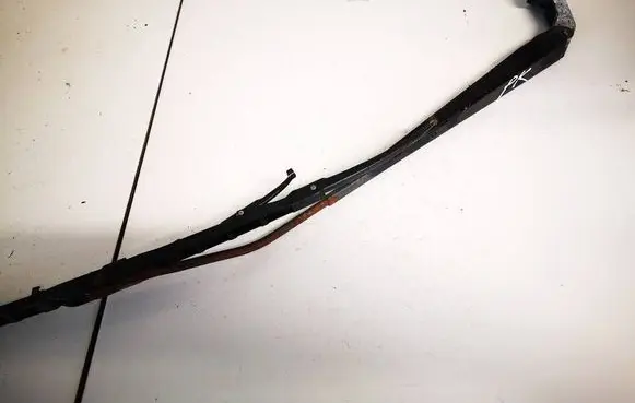 Front wiper blade arm