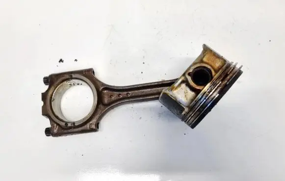 Volvo V70 Piston with connecting rod