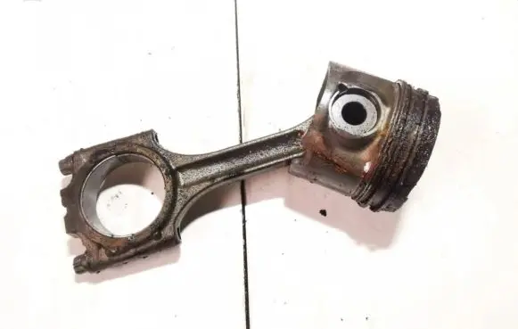 Volvo S60 Piston with connecting rod