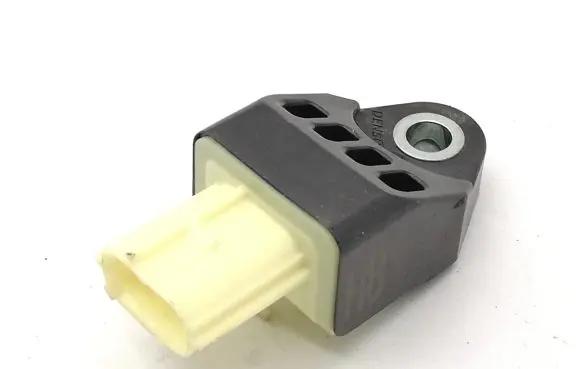 Toyota Auris E180 Airbag deployment crash/impact sensor 8983102140